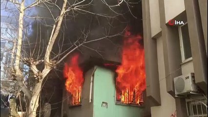 Metruk bina alev alev yandı