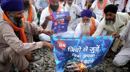 किसान आंदोलन के निशाने पर आये रिलायंस समूह को भारी नुकसान