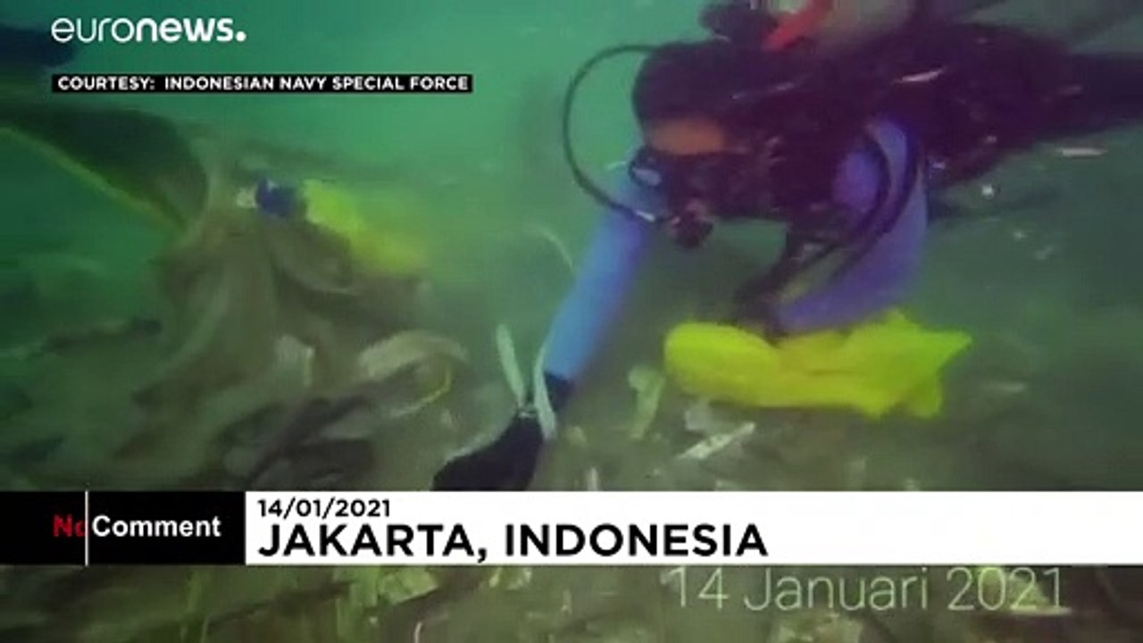 Taucher suchen nach der zweiten Blackbox in der Javasee