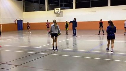 Les filles à l'écoute