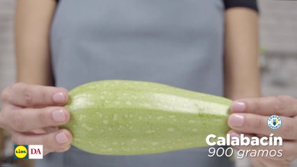 Crema de calabacín y manzana con crujiente de jamón serrano