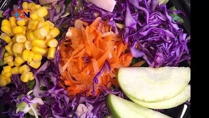 mqmn-Nutricionista lleva almuerzos balanceados hasta la puerta de su casa-150121