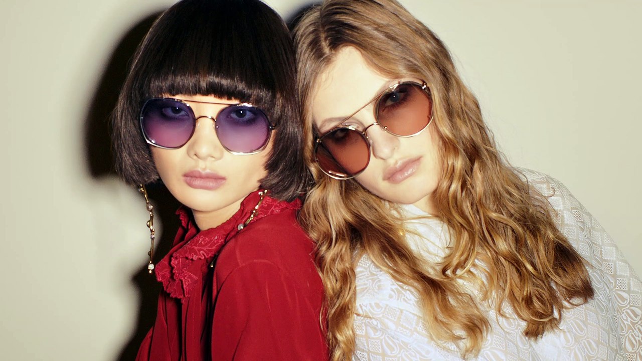 تطرح مجموعة نظارات جديدة لربيع وصيف 2021 Chloé