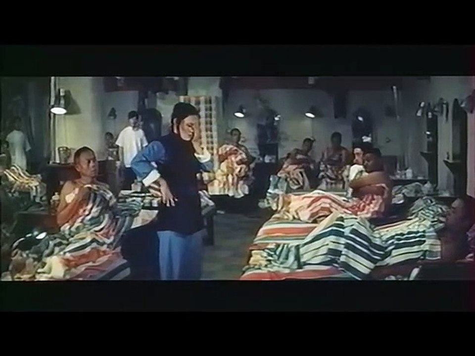 Wu Tang Collection -  La Reine du karaté (Kung Fu Mama) (English  Captions part 2/2