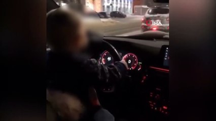 - Rusya'da sorumsuz baba 2 yaşındaki çocuğuna araba kullandırdı