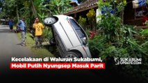 Kecelakaan di Waluran Sukabumi, Mobil Putih Nyungsep Masuk Parit
