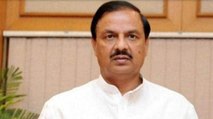 Dr. Mahesh Sharma becomes first MP to get corona vaccination