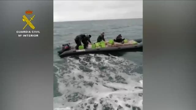 La Guardia Civil interviene más de 8.100 kilos de hachís en tres actuaciones en Cádiz