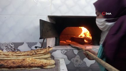 Çalıştıracak Personel Bulamadı, Kızları Mesai Arkadaşı Oldu