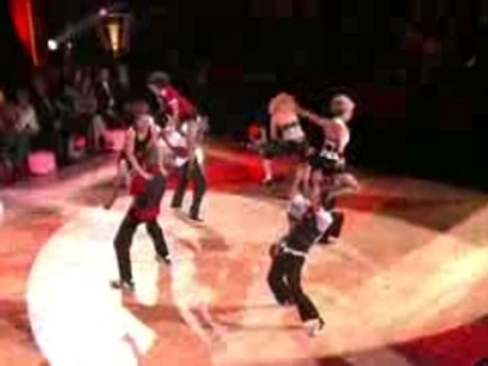 Lindy Hop to Dance Dance