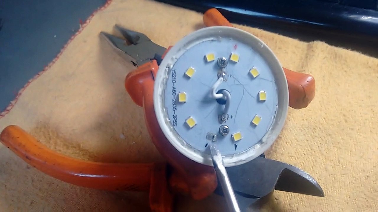 Conserto de Lâmpada de LED