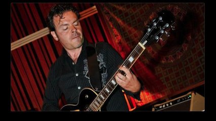 Simone Sello, la chitarra di Una Canzone d’Amore Buttata Via, da Vasco Rossi a Hannah Montana