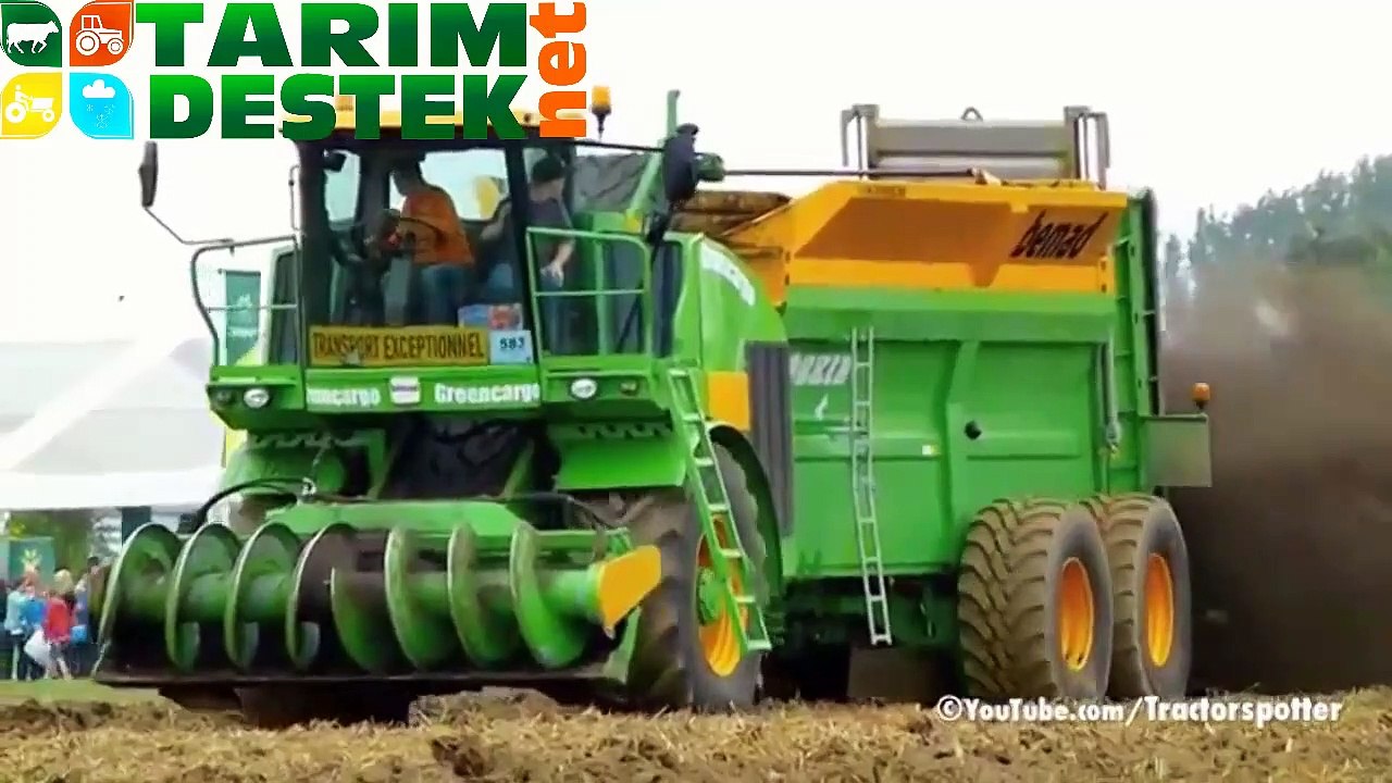 Dev Gübre Dağıtma Makinesi