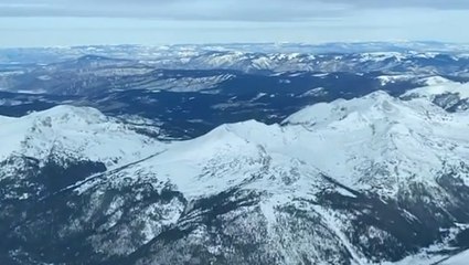 Soar over the Rockies with a pilot’s perspective