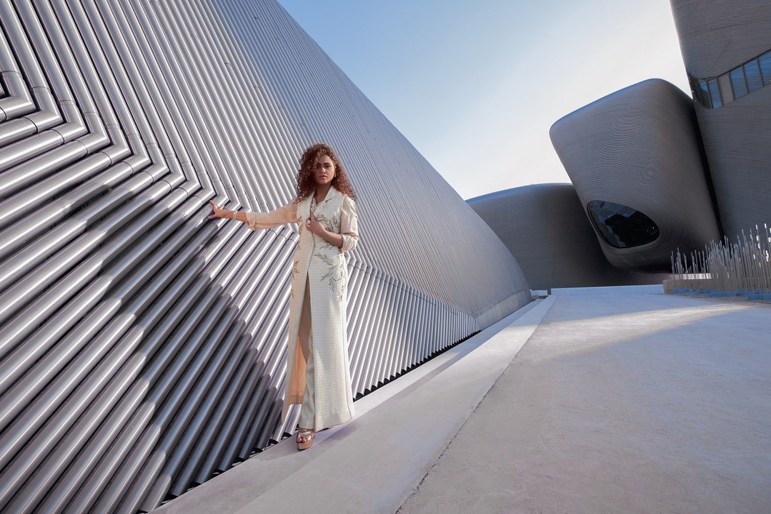 Van Cleef & Arpels الموسيقية السعودية عبير بالبيد متألّقة مع "هي" بمجوهرات
