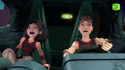 القراصنة تجرب عمل المخلب الأحمر