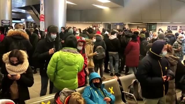 Navalny vuela rumbo a Moscú pese a las amenazas de ser detenido