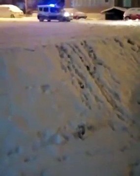 Kartopu oynarken polisten saklanmak