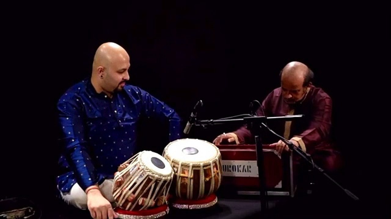ANUBRATA CHATTERJEE---- TABLA SOLO IN JHAPTAL E TEENTAL