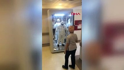 Koronavirüsle mücadelede yeni proje... Virüsü 30 saniyede öldüren dezenfeksiyon kabini tasarladılar