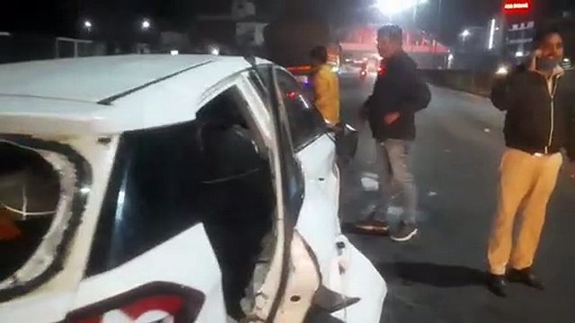 रायपुर में भीषण सड़क दुर्घटना, कार के उड़े परखच्चे, इंजन और बॉडी हुए अलग-अलग