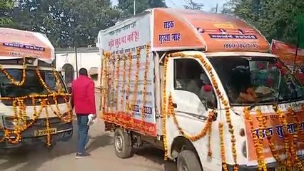 डीएम-एसपी ने यातायात जागरूकता रथों को झंडी दिखाकर किया रवाना