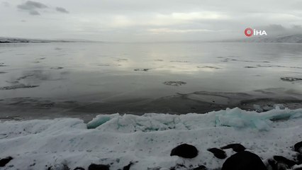 Çıldır gölü ikiye ayrıldı