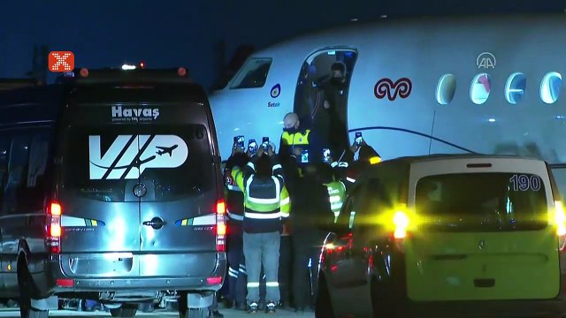 Mesut Özil, Fenerbahçe için İstanbul'da