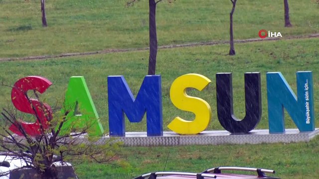 Samsunlular güne kar yağışı ile uyandı