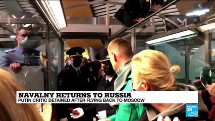 Download Video: Kremlin critic Navalny detained after landing in Moscow