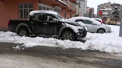 Ağrı’da kar hayatı olumsuz etkiledi
