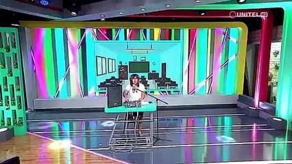 Humor: Conozca la modalidad de clases por radio de la profe Angus