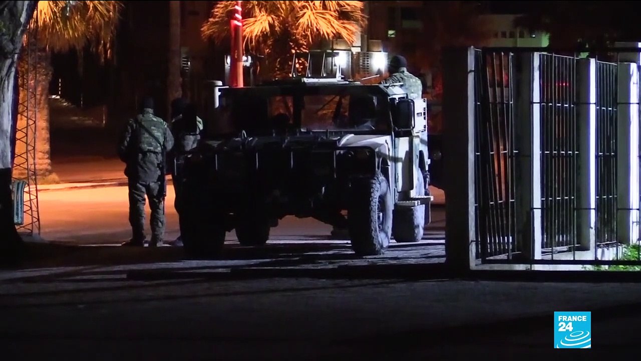 Tunisia arrests over 600, deploys troops after riots