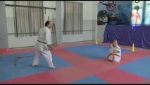 Un karateca palestino que nació sin brazos ni piernas aspira a ir a los Juegos Paralímpicos