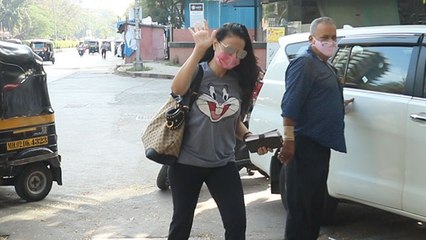 Ameesha Patel Spooted at Juhu Kromakay Salon | FilmiBeat