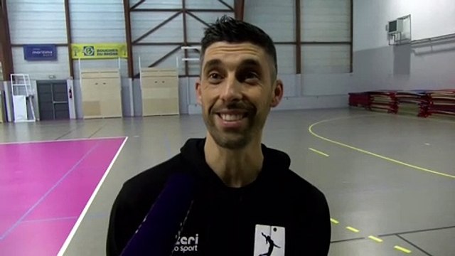 Le coach André Sa avant Istres Provence Volley Mulhouse
