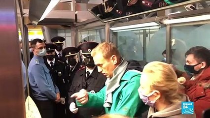 Navalny urges Russians to 'take to the streets' over jailing