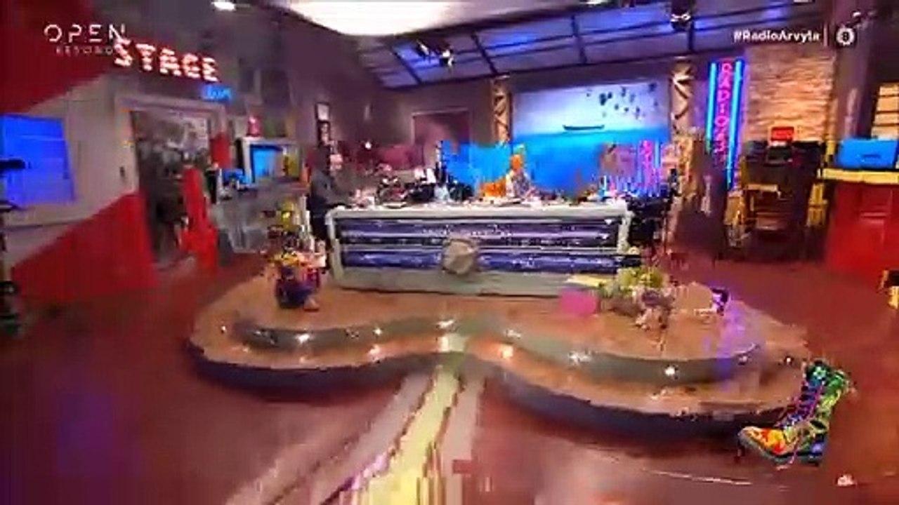 Ράδιο Αρβύλα: Η διαφορετική έναρξη και οι εξηγήσεις του Αντώνη Κανάκη!