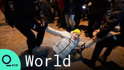 Chaotic Scene in Moscow Ahead of Alexei Navalny's Return