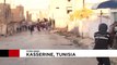 شاهد: صدامات بين محتجين والشرطة في تونس والجيش ينتشر في بعض المدن