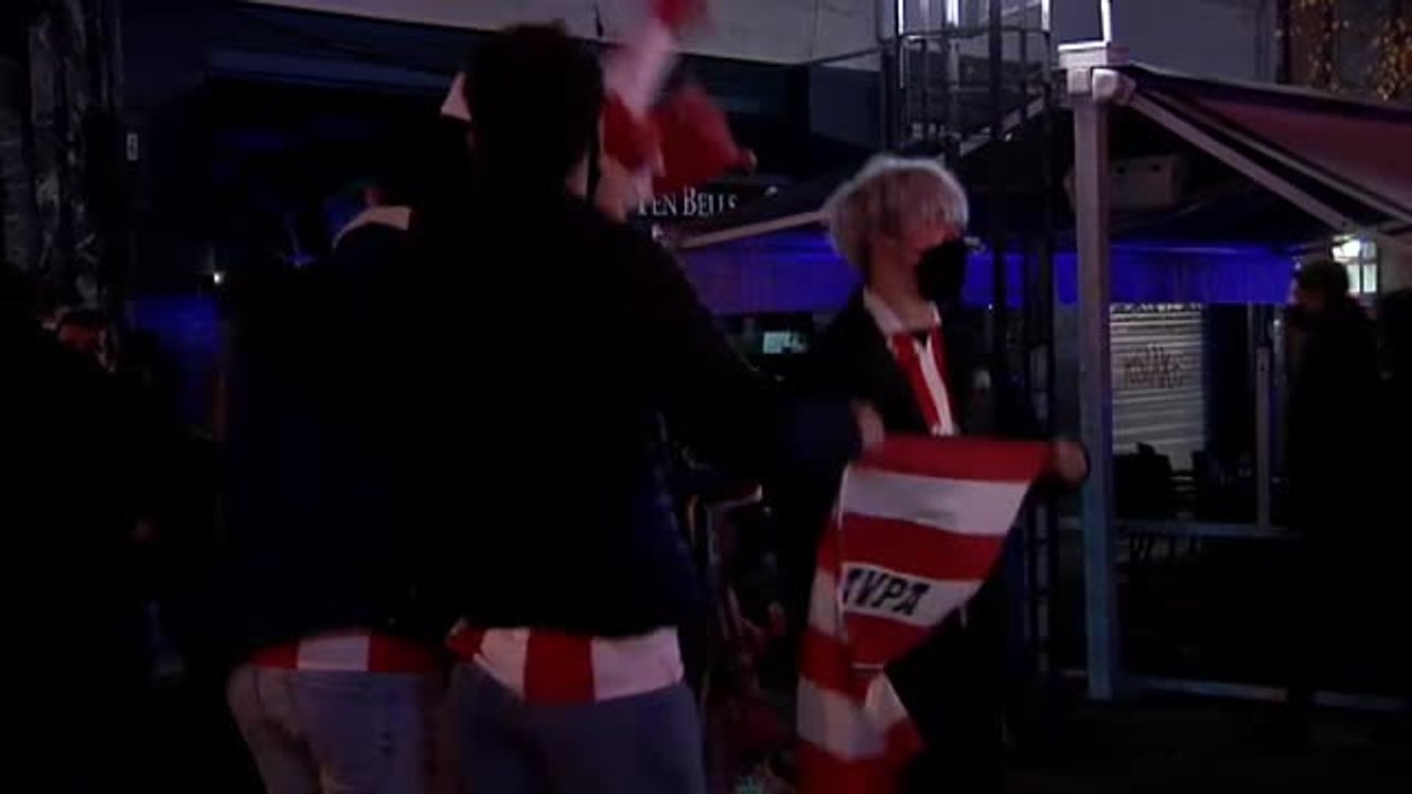 La Ertzaintza interviene en Bilbao para disolver aglomeraciones de aficionados del Athletic
