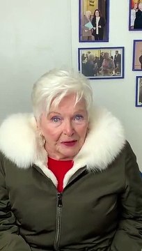 Coronavirus - Regardez le message de Line Renaud vaccinée hier : J'avais décidé d'attendre, mais devant l'ampleur de l'épidémie, j'ai décidé d'y aller.