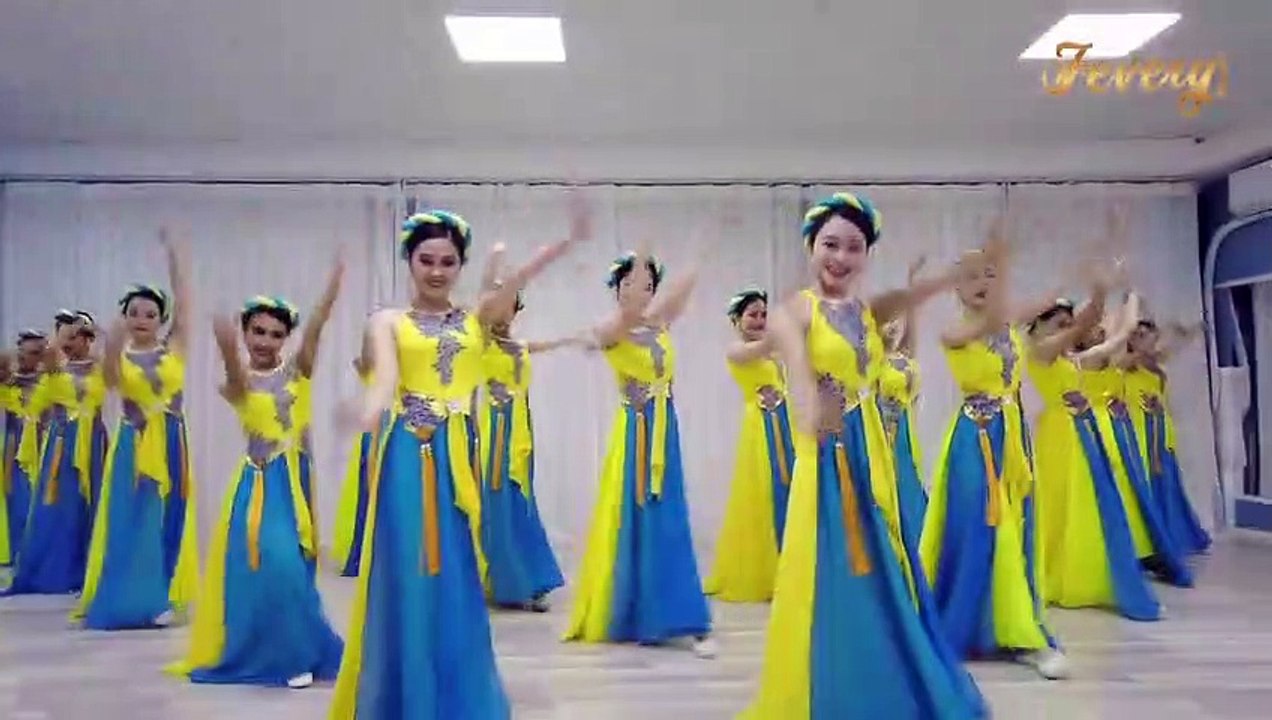 Múa dân gian GIÓ ĐÁNH ĐÒ ĐƯA - Vũ đoàn Fevery
