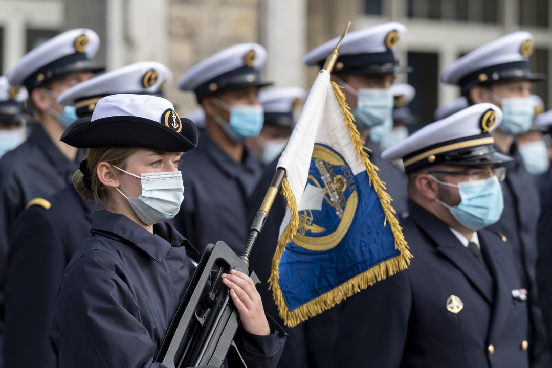 À bonne école, premiers pas sous l‘uniforme (JDEF)