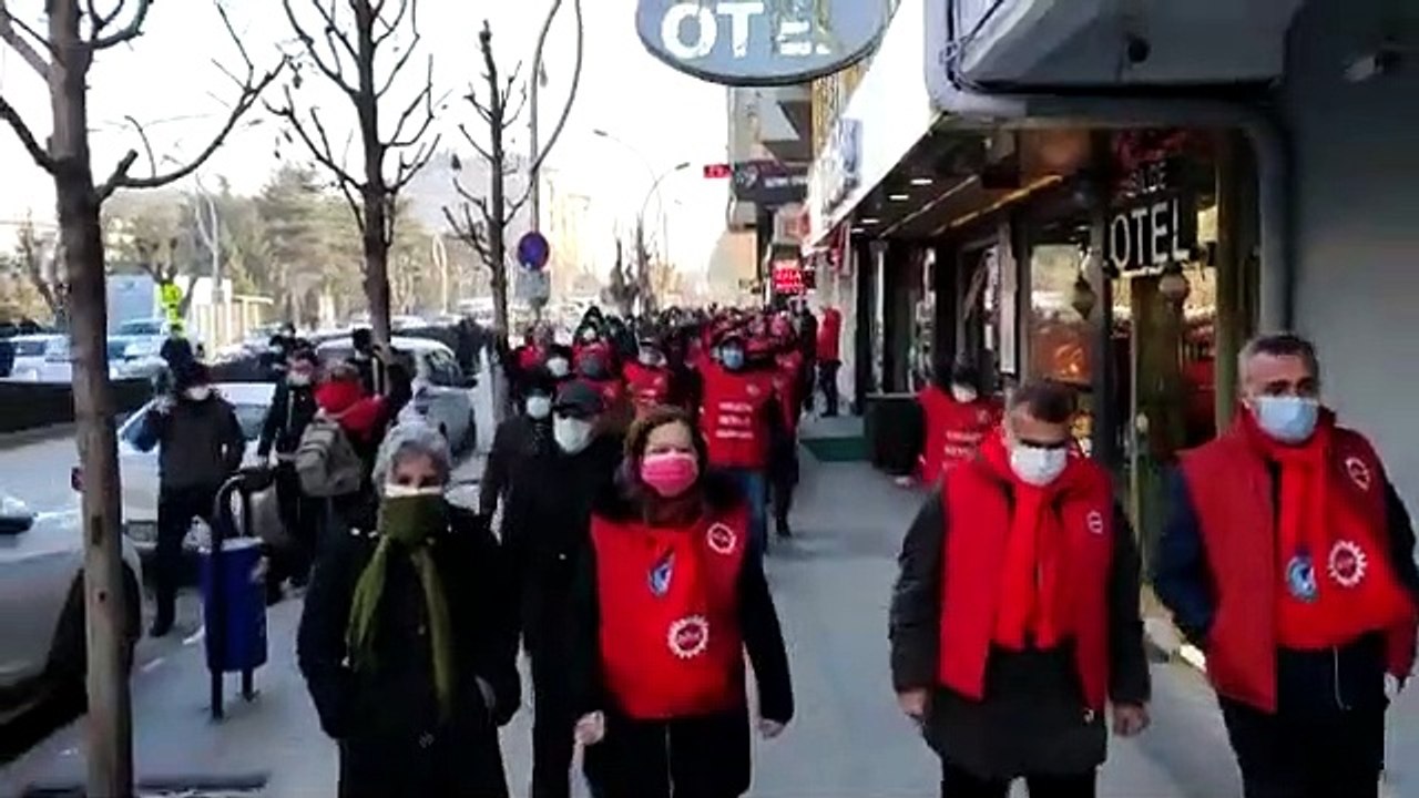 Çorum'da işçiler, hakları için 15 kilometre yürüdüler