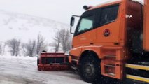 Şırnak-Uludere yolu yoğun kar yağışı nedeni ile ulaşıma kapandı