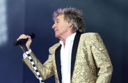 Sir Rod Stewart takes up boxing