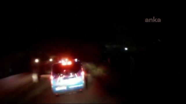 İzmir'de bir depoya düzenlenen operasyonda 22 bin litre kaçak akaryakıt ele geçirildi.