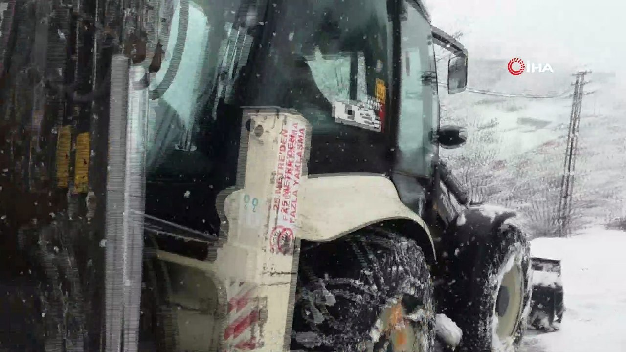 - Van-Çatak kara yolu trafiğe kapatıldı