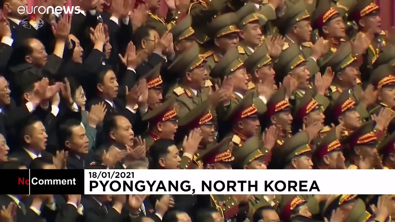 Pjöngjang: Stehende Ovationen für Kim Jong Un